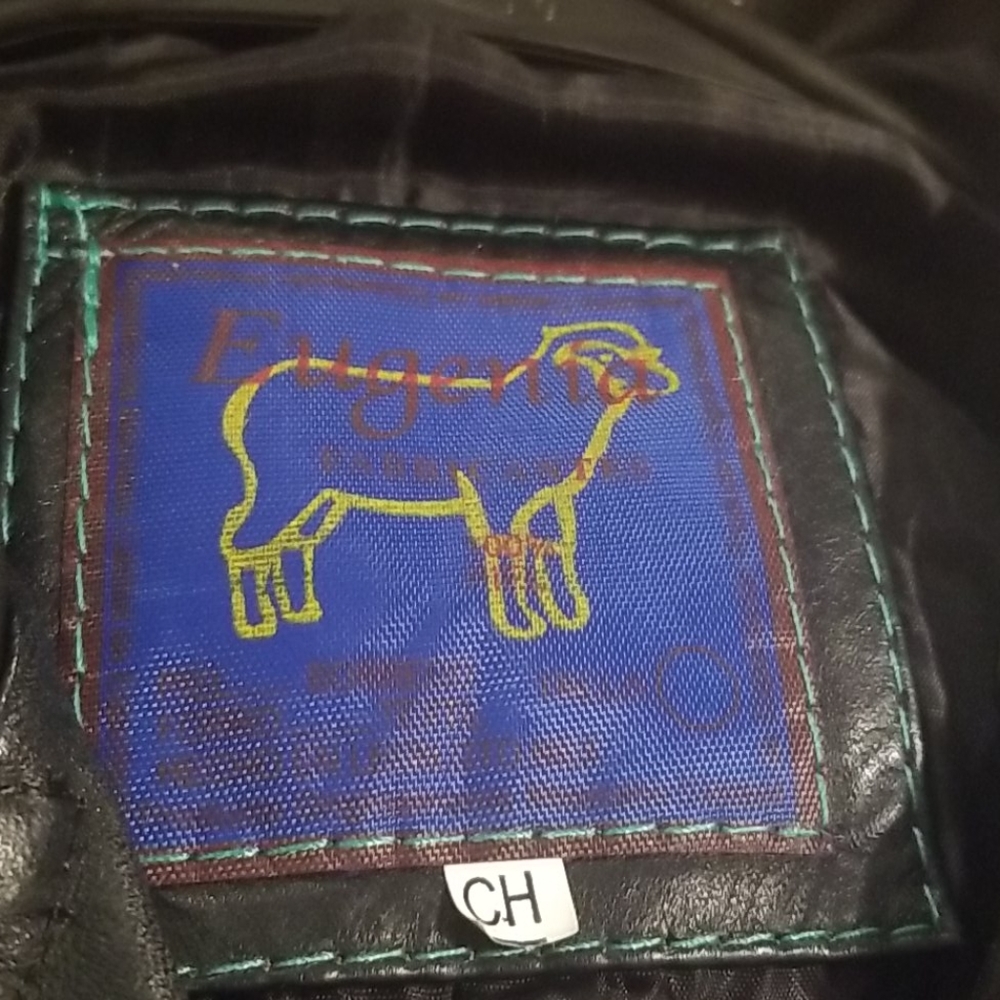 Leather jacket - Picture 3 of 3